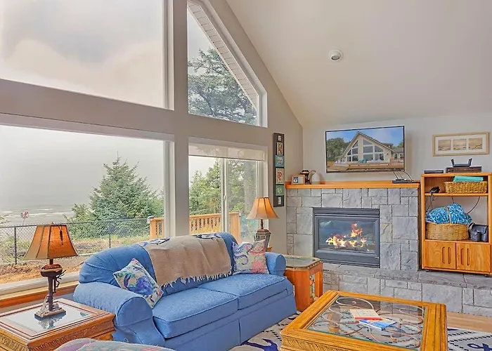 Beachfront Moclips Retreat Hot Tub And Fire Pit